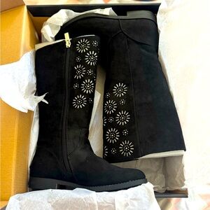 Nine West Boot NWT sz 2